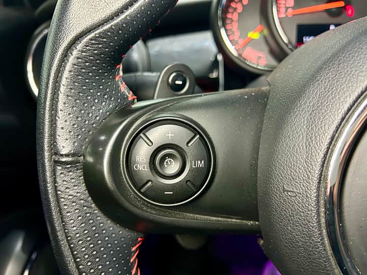 MINI Hatch — фото 11