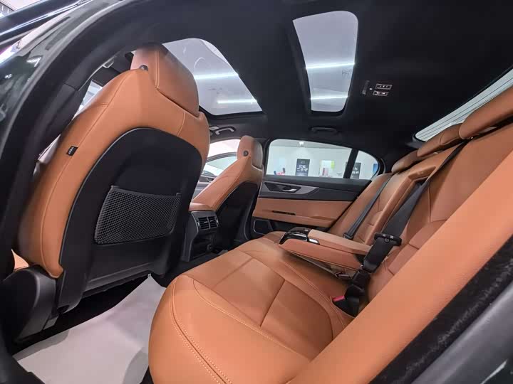 Jaguar XEL 2023 2.0 T 250 PS R-DYNAMIC S — фото 11