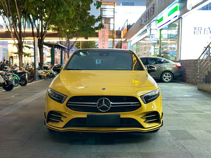 Mercedes-Benz A-Class 2023 AMG A 35 4 MATIC — фото 2