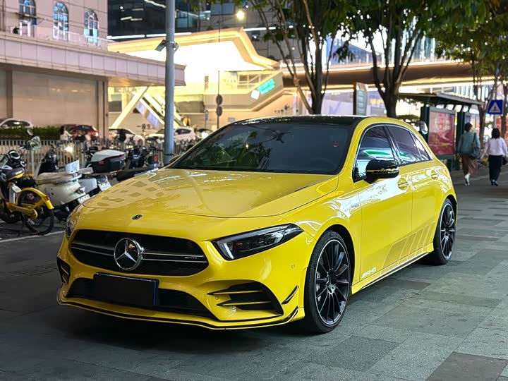Mercedes-Benz A-Class 2023 AMG A 35 4 MATIC — фото 1