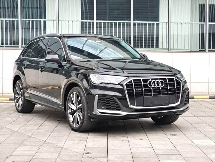 Audi Q7 2023 55 TFSI quattro S line Sport — фото 3