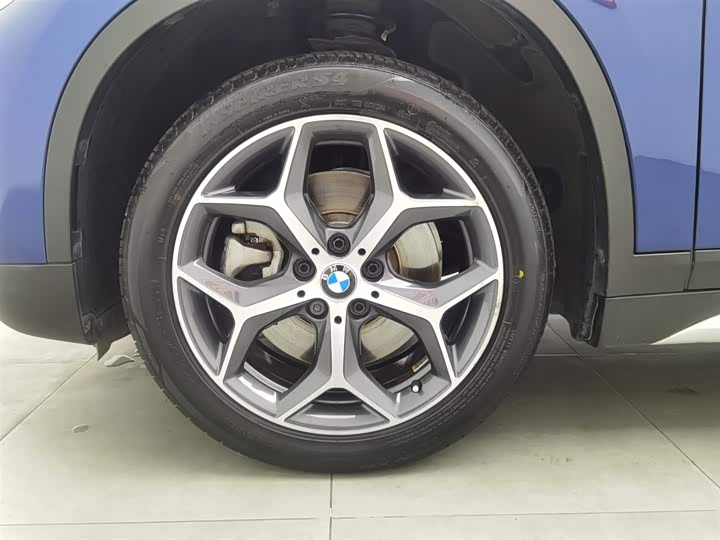 BMW X1 2018 x Drive 20 Li — фото 17