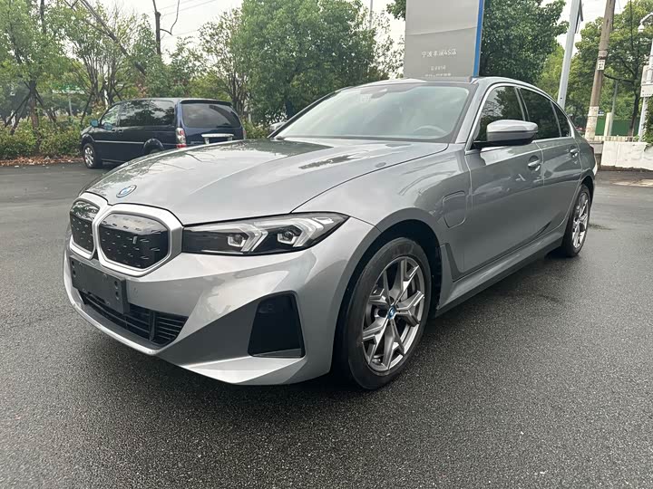 BMW i3 2024 e Drive 35 L — фото 1