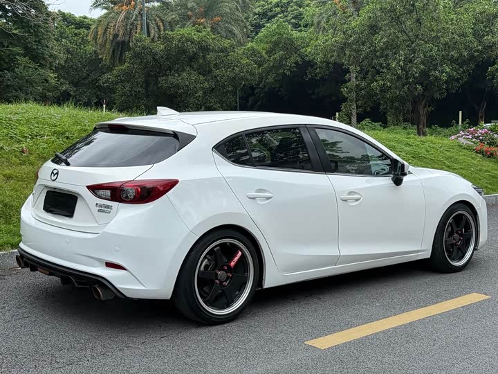 Mazda 3 2017 2.0 L ATLuxury V — фото 7