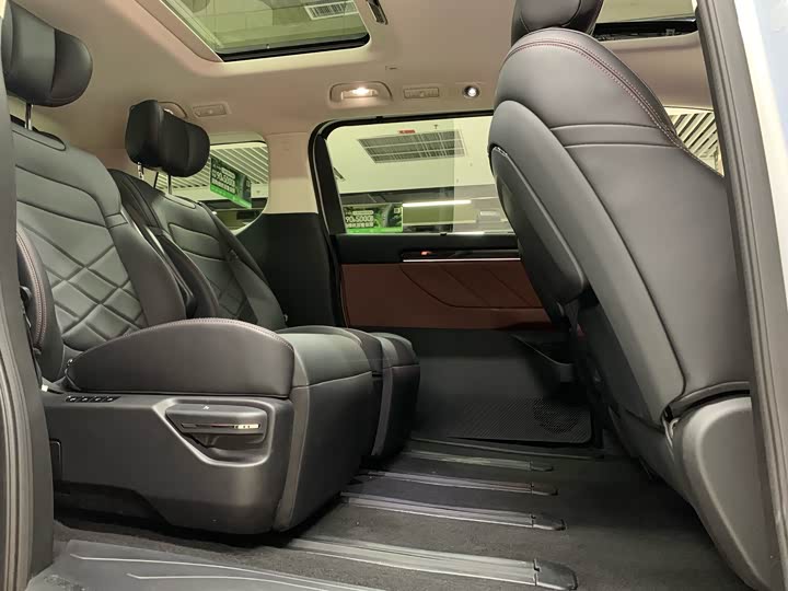 Trumpchi E8 PHEV 2024 150km MAX+ — фото 12