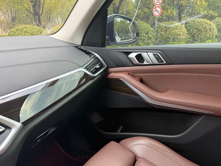 BMW X5 2020 x Drive 40i M — фото 17