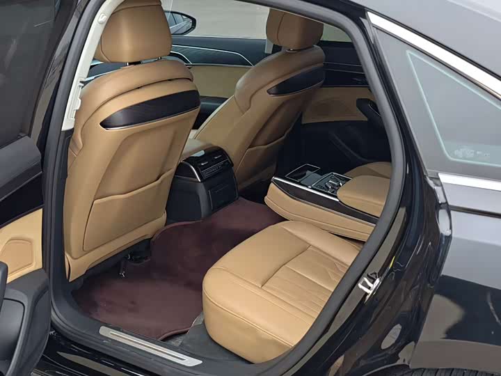 Audi A8 2019 Plus A 8 L 50 TFSI quattro Comfort — фото 5