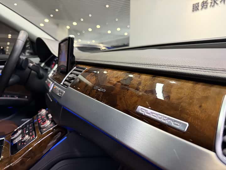 Audi A8 2014 A 8 L 45 TFSI quattro Luxury — фото 24