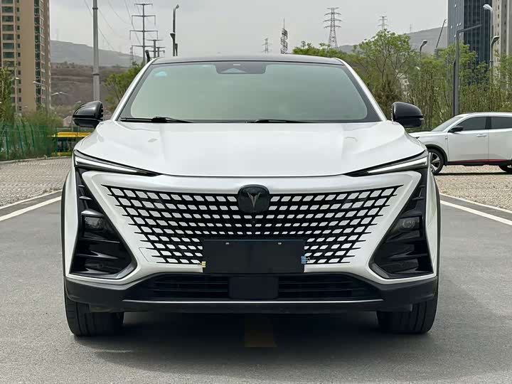 Changan UNI-T 2022 1.5 T Premium — фото 2