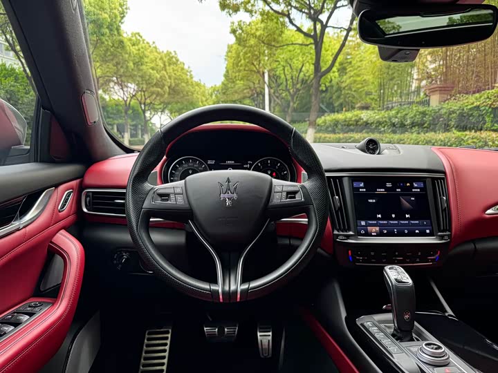 Maserati Levante 2022 3.0 T Modena — фото 16