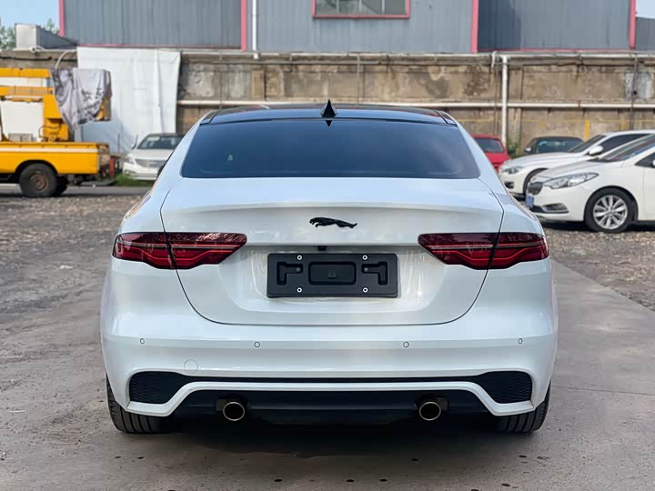 Jaguar XEL 2025 2.0 T 250 PS R-DYNAMIC 90 — фото 5
