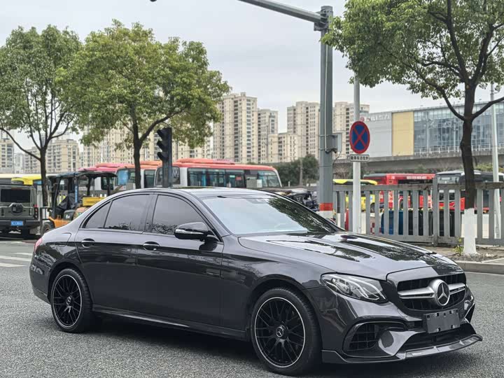 Mercedes-Benz E-Class 2017 E 200 Sport 4 MATIC — фото 3