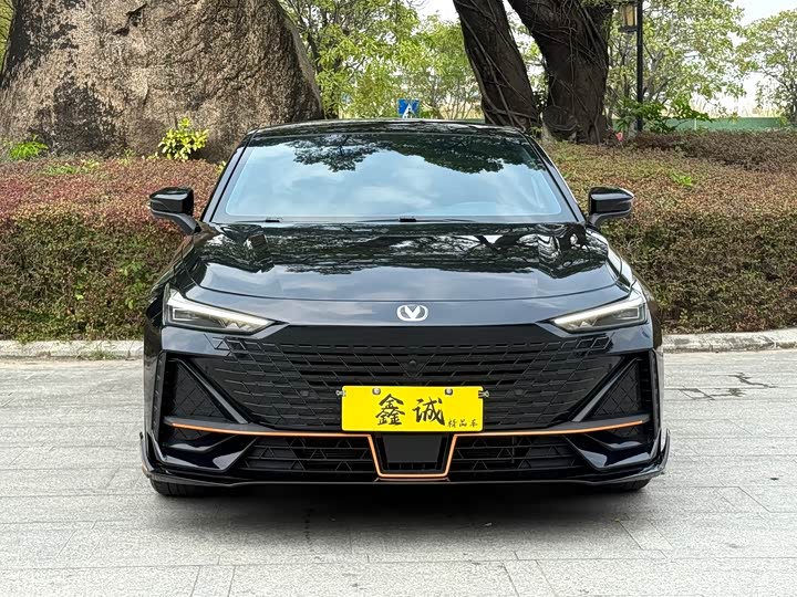 Changan UNI-V 2022 1.5 T — фото 3