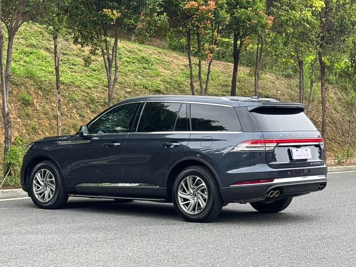 Lincoln Aviator — фото 7