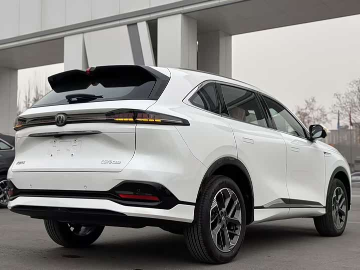 Changan CS75 PLUS 2025 1.5 T — фото 9
