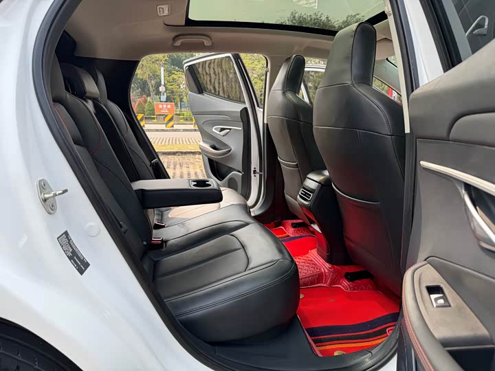 Changan UNI-T 2020 1.5 T Premium — фото 14