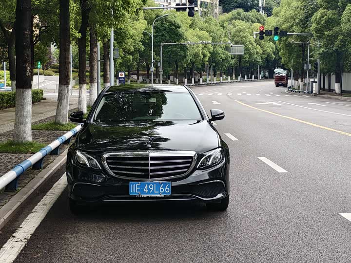 Mercedes-Benz E-Class 2020 E 260 L — фото 2