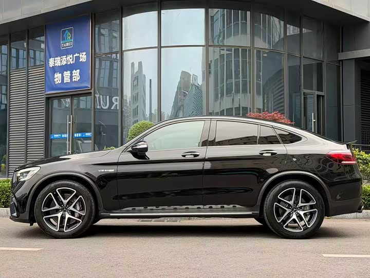Mercedes-Benz GLC 2020 AMG GLC 63 4 MATIC+ SUV — фото 5