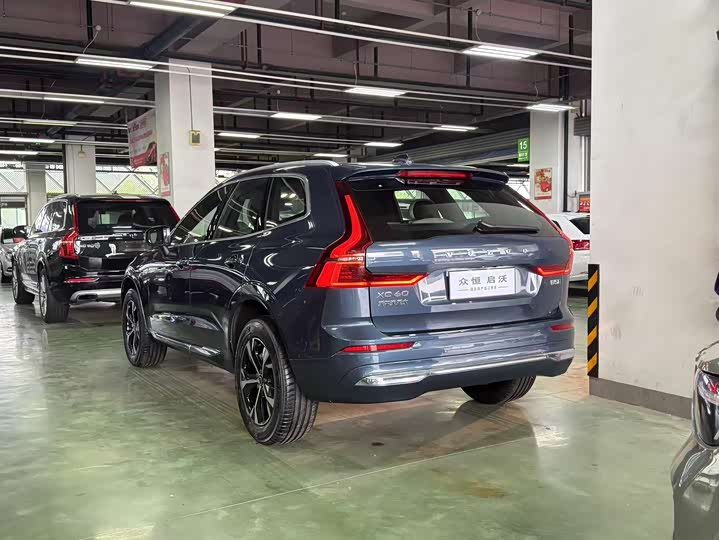 Volvo XC60 2026 B 5 4 WD — фото 17