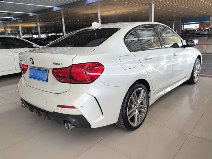 BMW 1-Series 2020 125i Leading M — фото 4