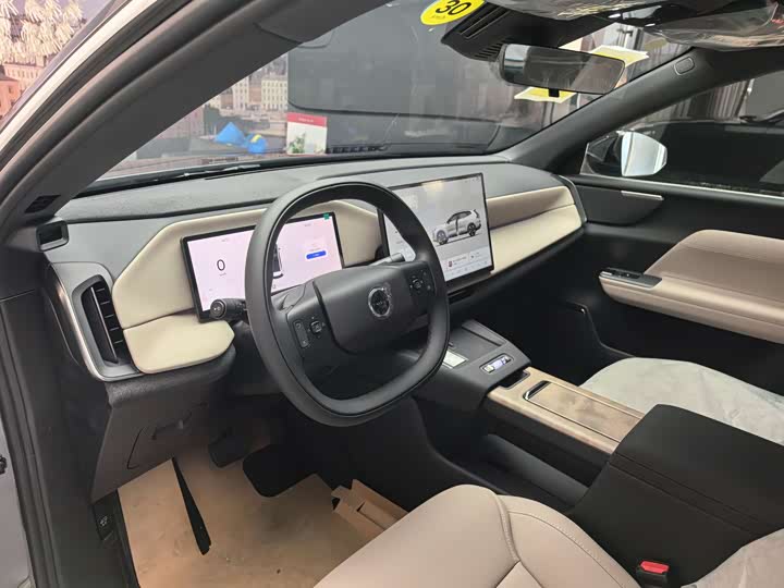 Volvo XC70 Hybrid 2026 4 WD Core — фото 5