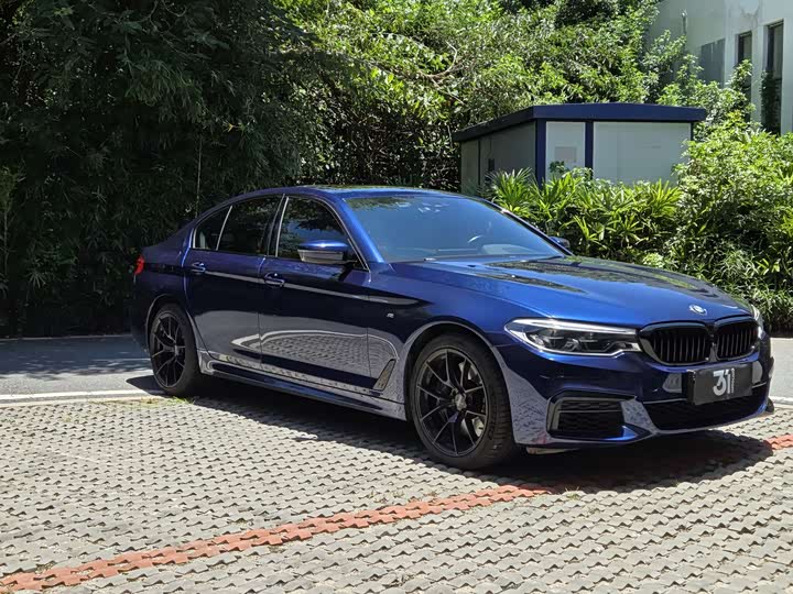 BMW 5 Series 540i M спортпакет — фото 3