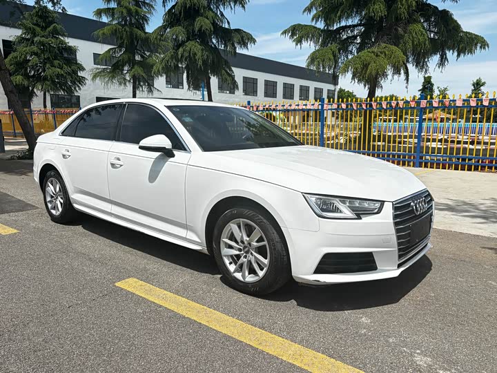 Audi A4L 2017 Plus 40 TFSI — фото 7
