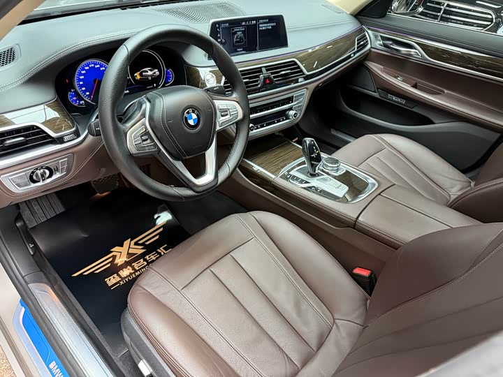BMW 7-Series 2016 730 Li Leading — фото 10