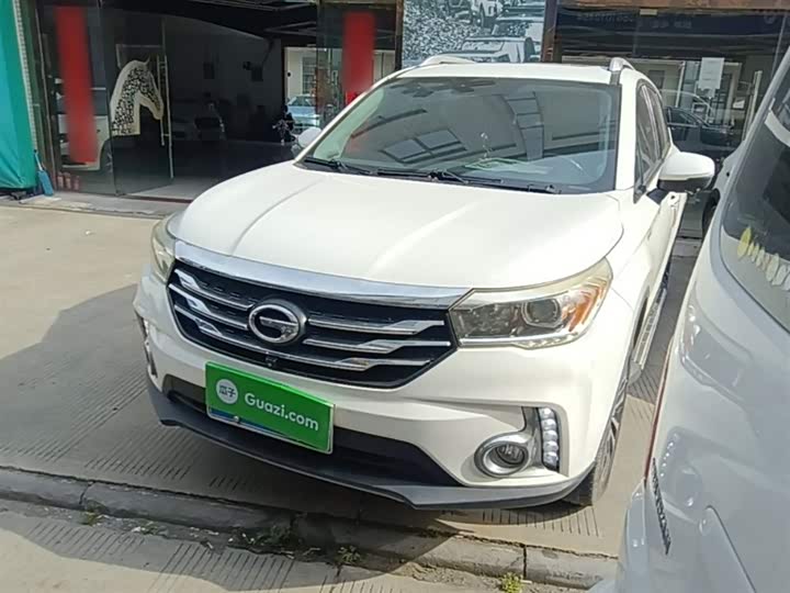 Trumpchi GS4 2017 235 T AT 2 WD — фото 2