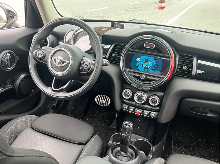 MINI Hatch — фото 10