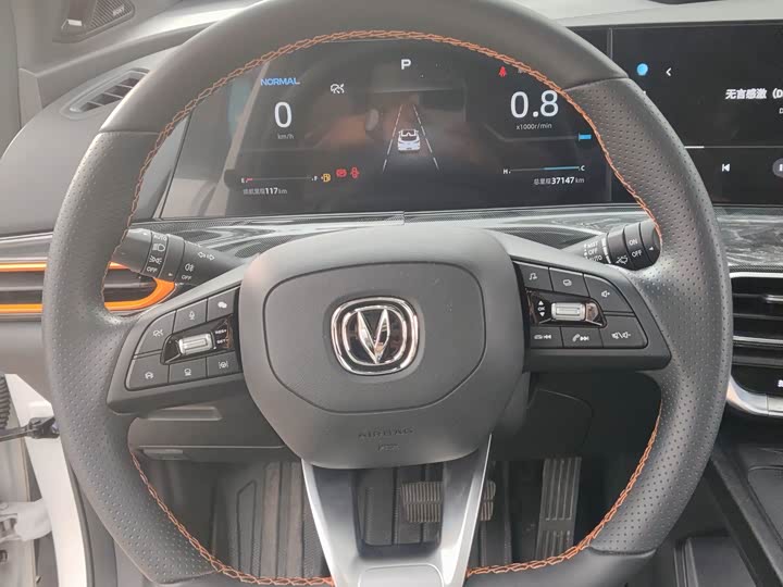 Changan UNI-T 2021 1.5 T Flagship — фото 18