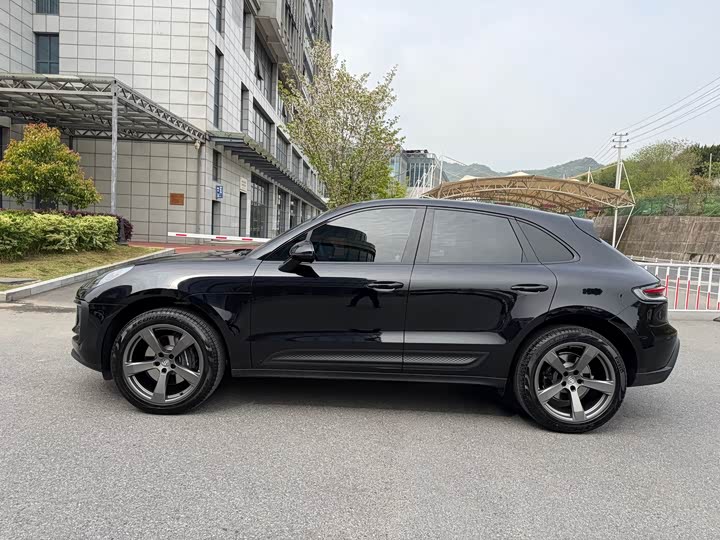 Porsche Macan 2026 Macan 2.0 T — фото 4