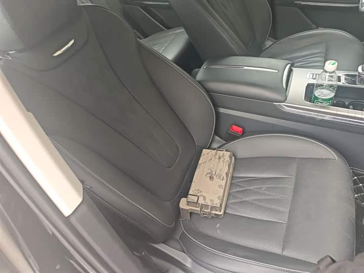 Hongqi HS7 PHEV 2024 2.0 T PHEV 4 WD 7 — фото 25