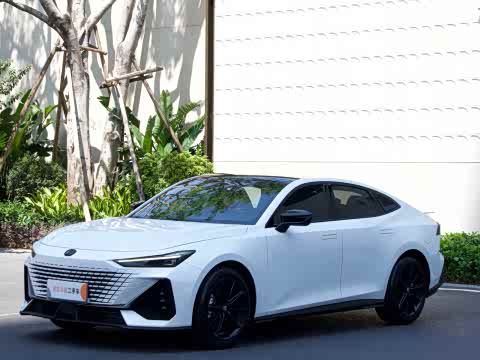 Changan UNI-V 2023 1.5 T Premium — фото 26