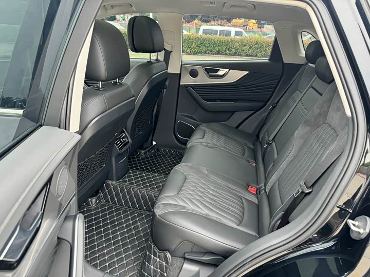 Hongqi HS5 2023 2.0 T 4 WD Pro — фото 5