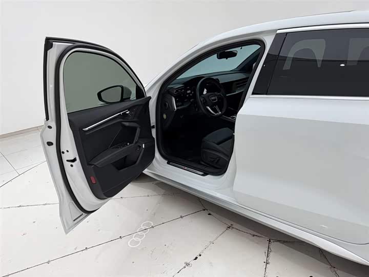 Audi A3 2026 A 3 L Limousine 35 TFSI — фото 13