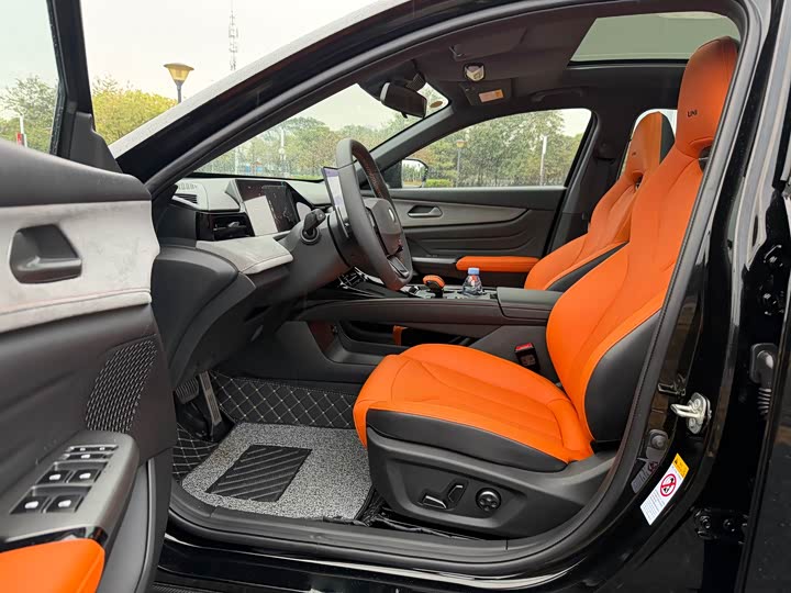 Changan UNI-V 2025 2.0 T — фото 11