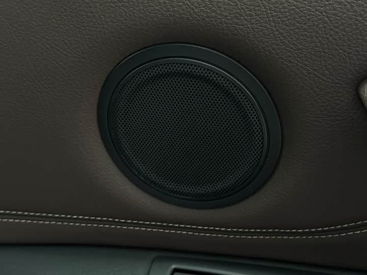 BMW X1 2020 s Drive 20 Li — фото 21