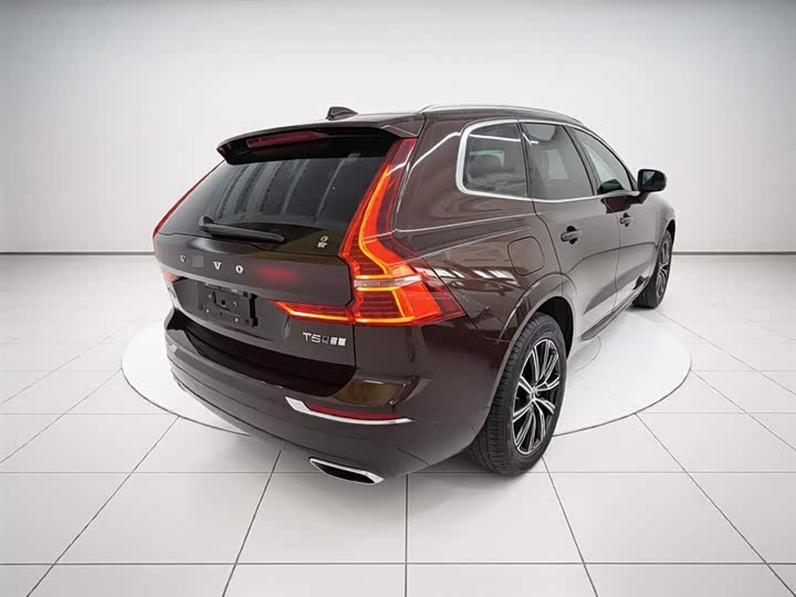 Volvo XC60 2018 T 5 4 WD — фото 5