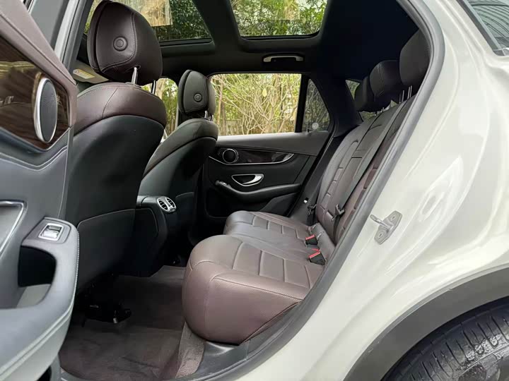 Mercedes-Benz GLC 2018 GLC 260 4 MATIC Luxury — фото 13