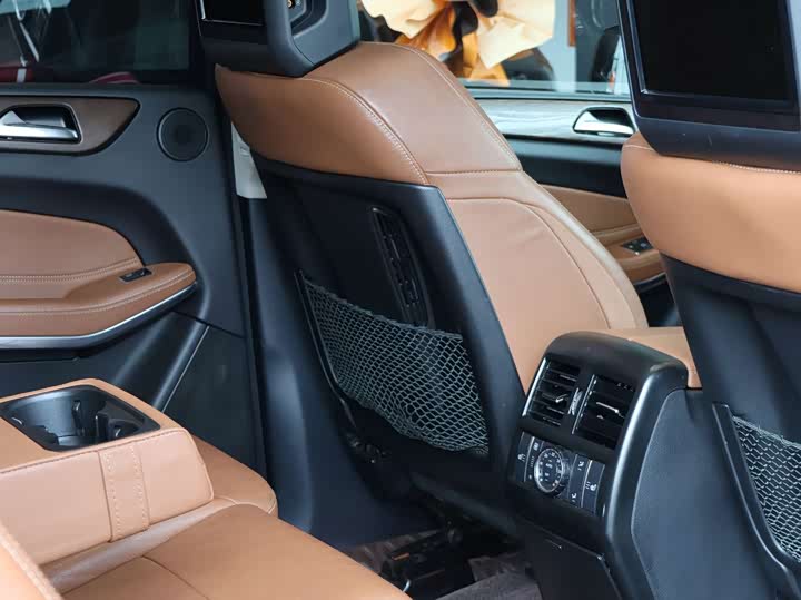 Mercedes-Benz GLS 2016 GLS 500 4 MATIC — фото 7