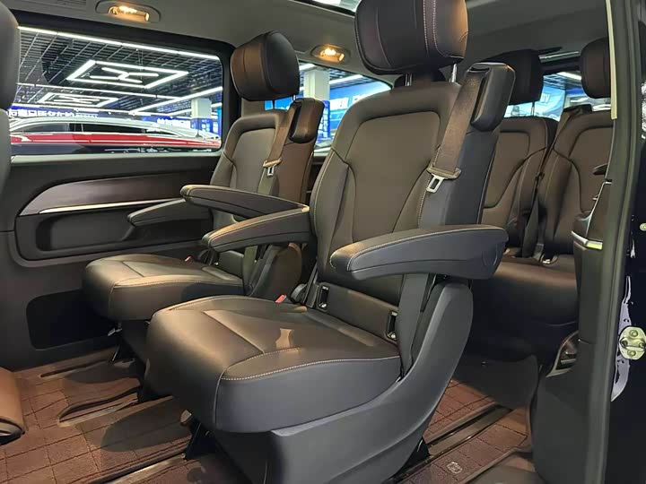 Mercedes-Benz V-Class 2021 V 260 — фото 11