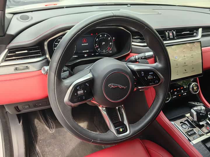 Jaguar XFL 2021 XFL 2.0 T P 250 4 WD — фото 23