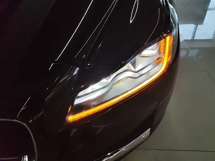 Jaguar XFL 2020 XFL 2.0 T P 250 2 WD — фото 18