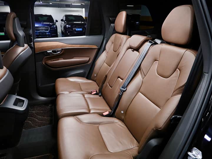 Volvo XC90 2021 B 5 — фото 12