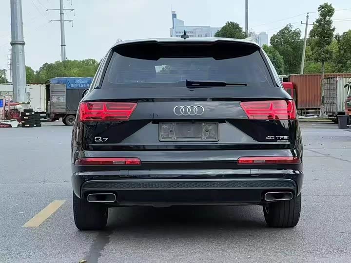 Audi Q7 2018 40 TFSI Comfort — фото 8