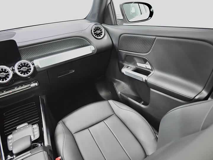 Mercedes-Benz GLB 2024 GLB 220 — фото 10