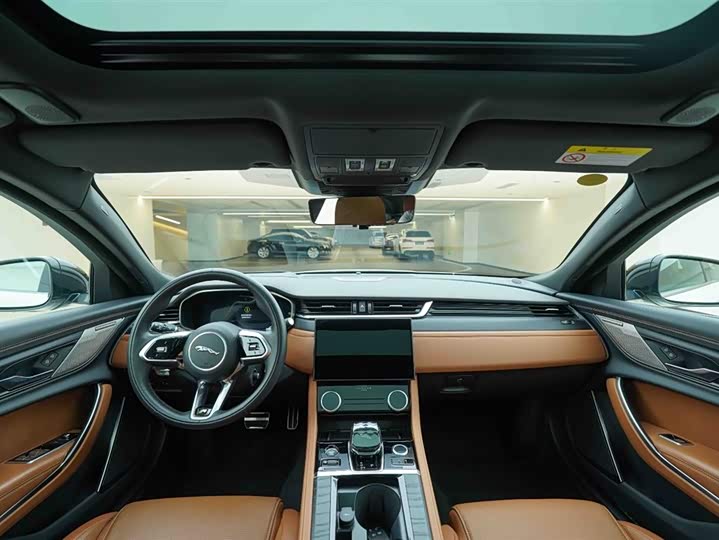 Jaguar XFL 2024 2.0 T P 300 4 WD — фото 19