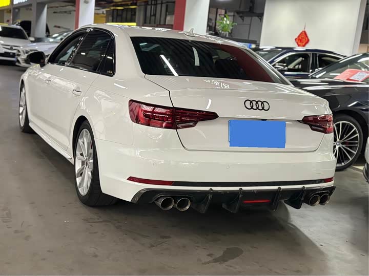 Audi A4L 2018 30 40 TFSI — фото 14