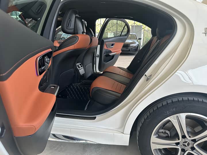 Mercedes-Benz C-Class 2022 C 200 L — фото 13